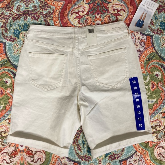 New! Woman’s Calvin Klein city shorts size 10 - Picture 3 of 8